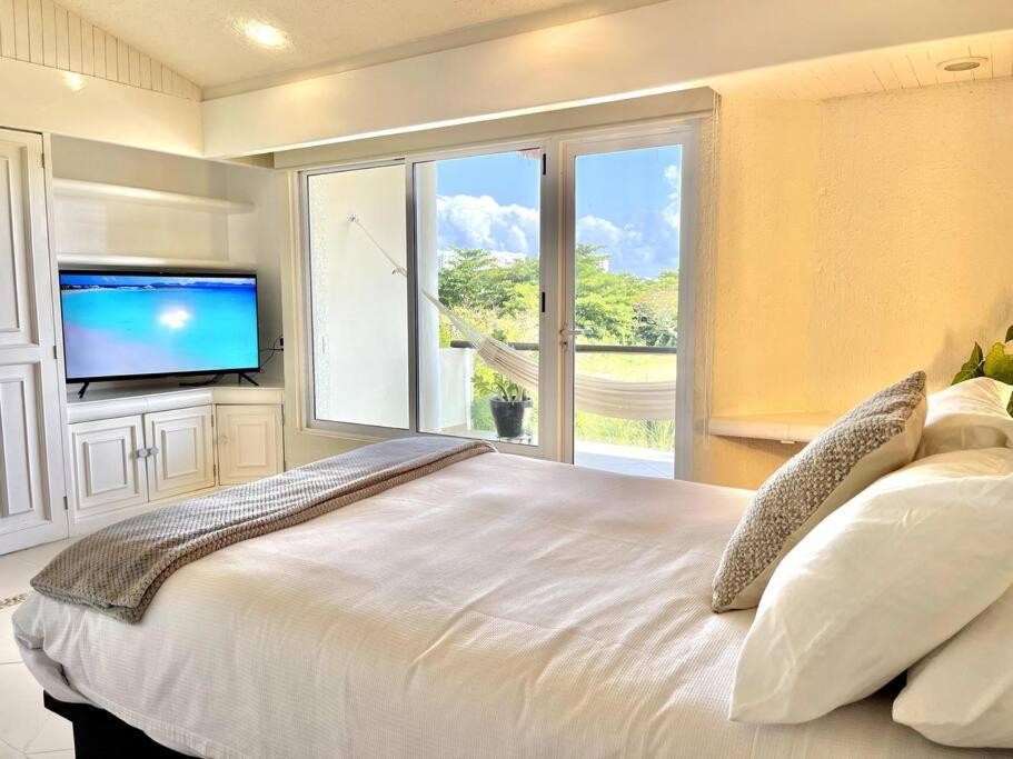 Flamingos Villa