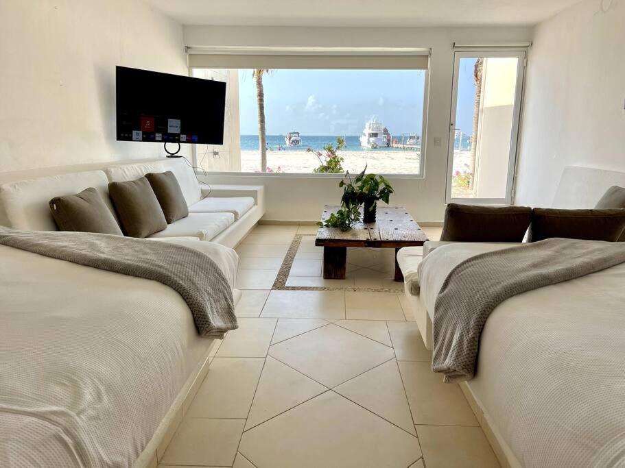 Flamingos Villa