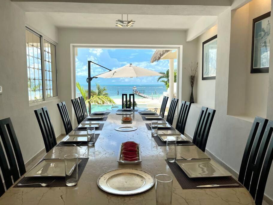 Flamingos Villa Cancún