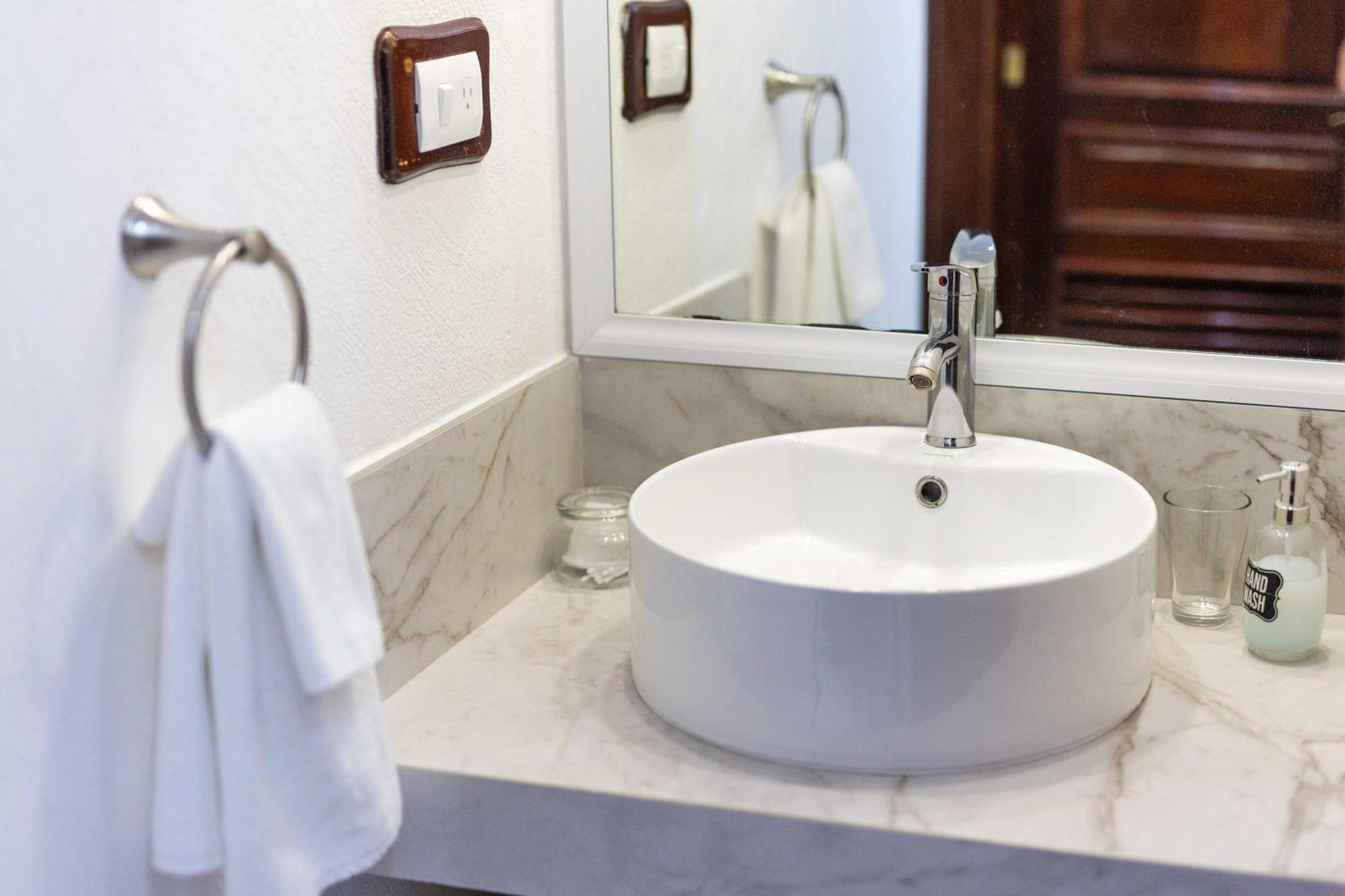 Magnifica Palmeras Luxurious 4 Bedroom 6 Bds 4 Ba Private Pool Lagoon Front Super Fast Wifi Cancún