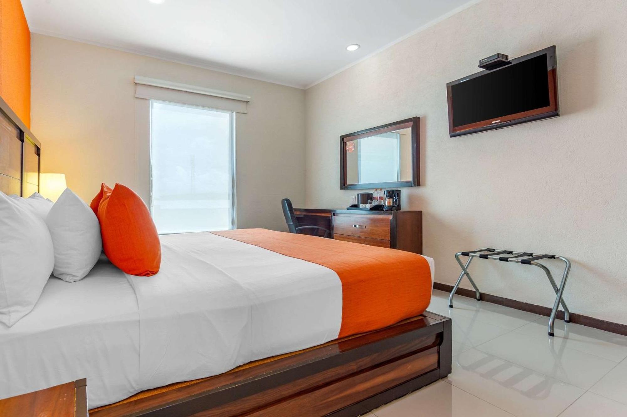Comfort Aeropuerto 4* Cancún