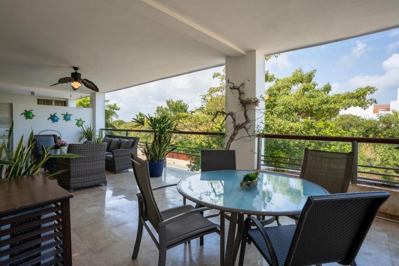 2br Beachfront Exclusive W/ Features *