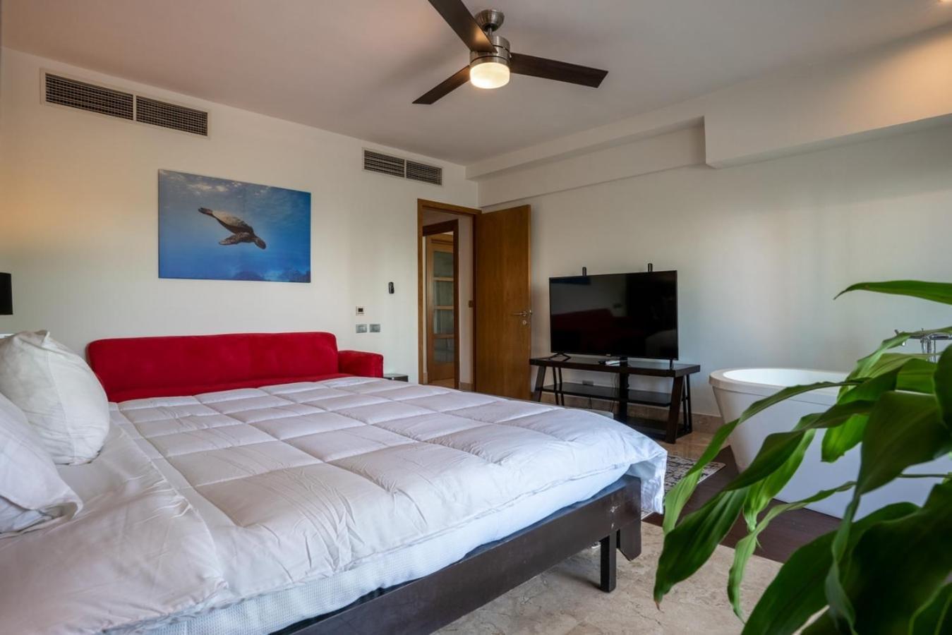 2br Beachfront Exclusive W/ Features Apartamento