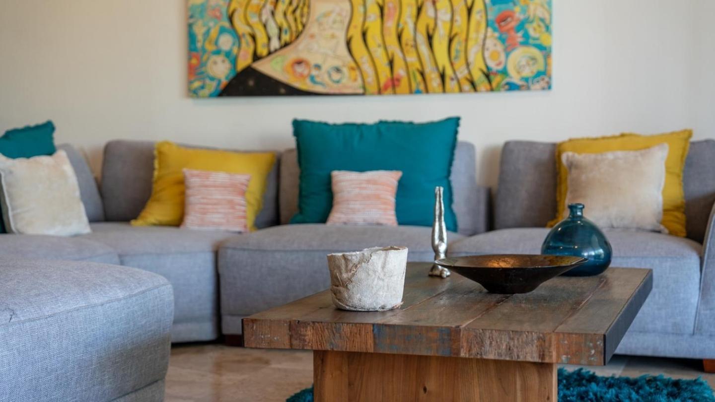 2br Beachfront Exclusive W/ Features Apartamento