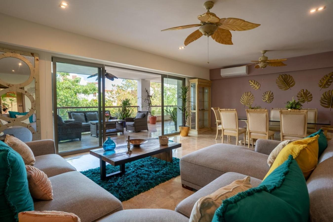 2br Beachfront Exclusive W/ Features Apartamento Cancún