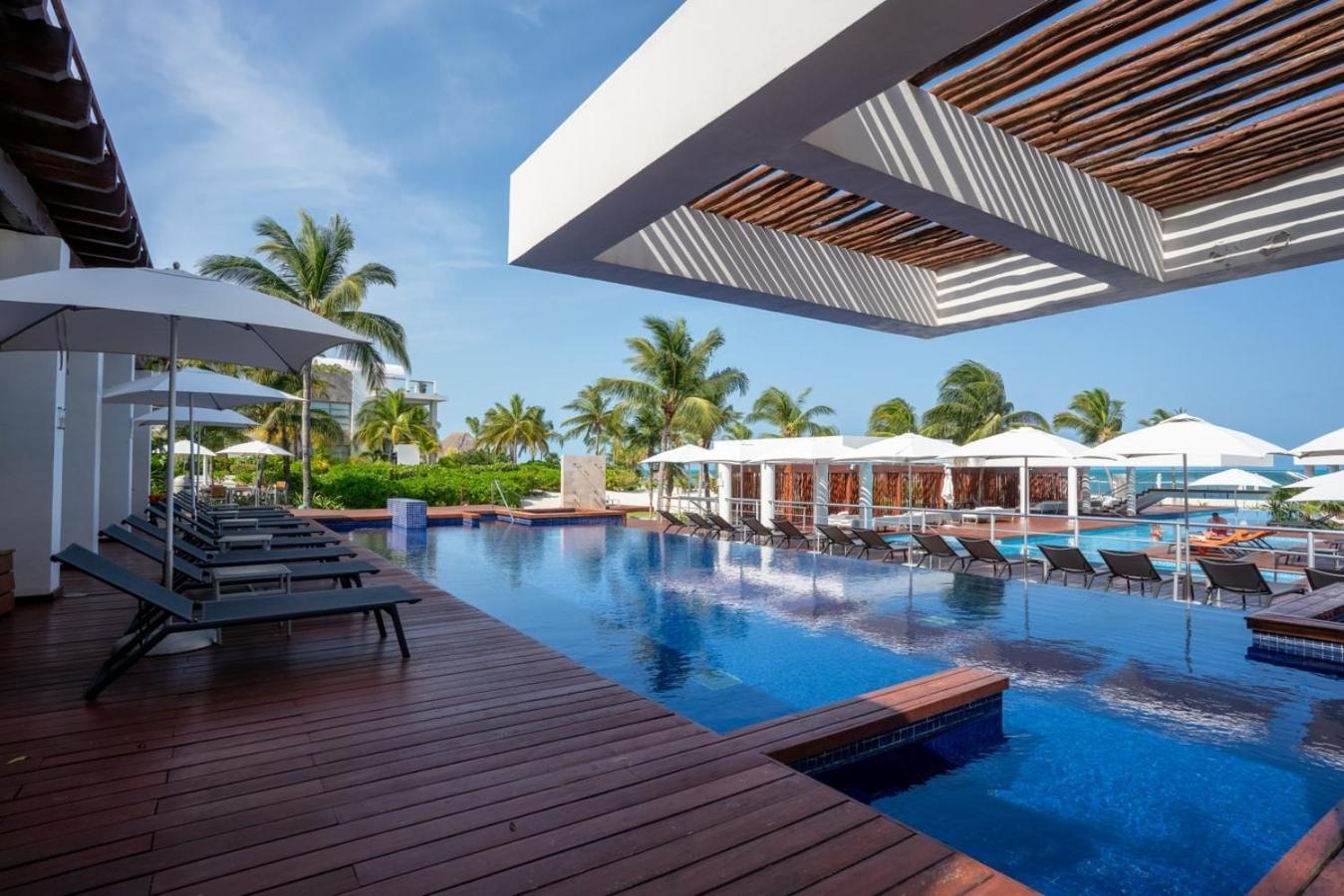 2br Beachfront Exclusive W/ Features *