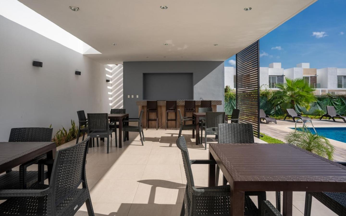 3br House W/ Pool, Security & Excellent Location! * Cancún