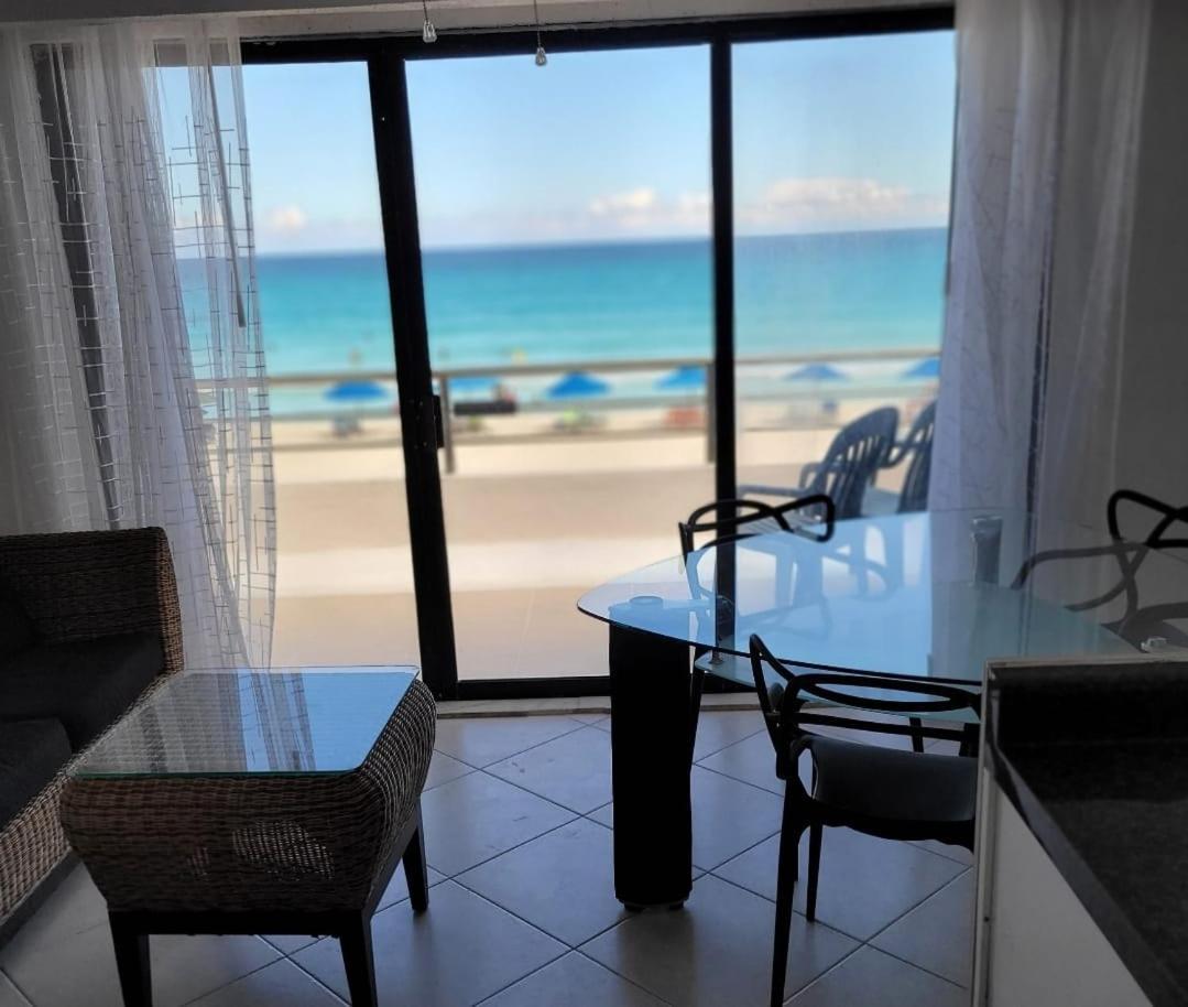 Ocean View Front Apartamento *