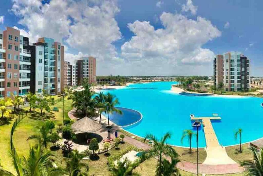 Increible Laguna Artificial Y 7 Albercas Apartamento