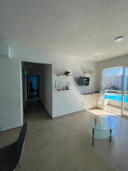 Increible Laguna Artificial Y 7 Albercas Apartamento