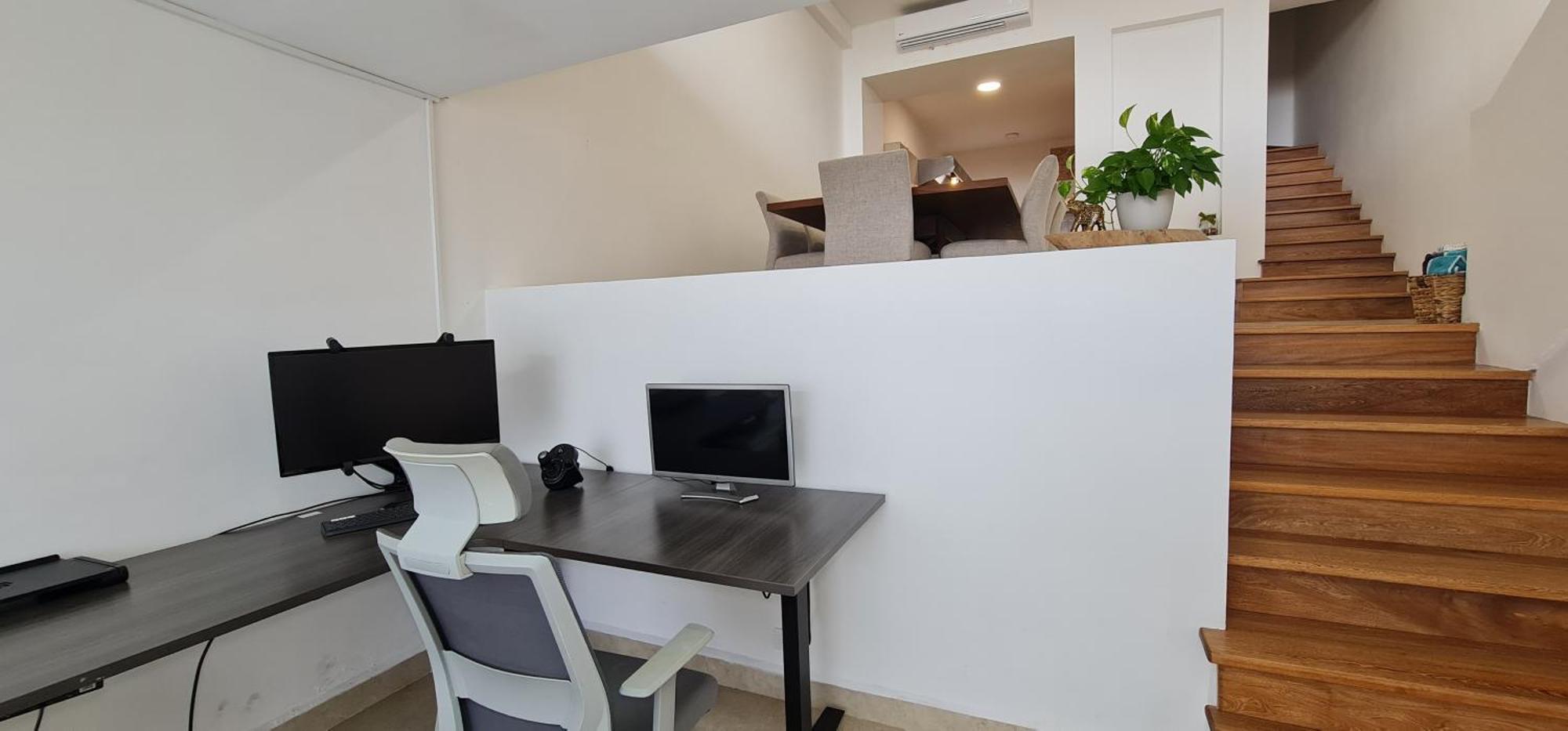 Cascadas, Spacious With Workspace, Pool & Fast Wi-fi