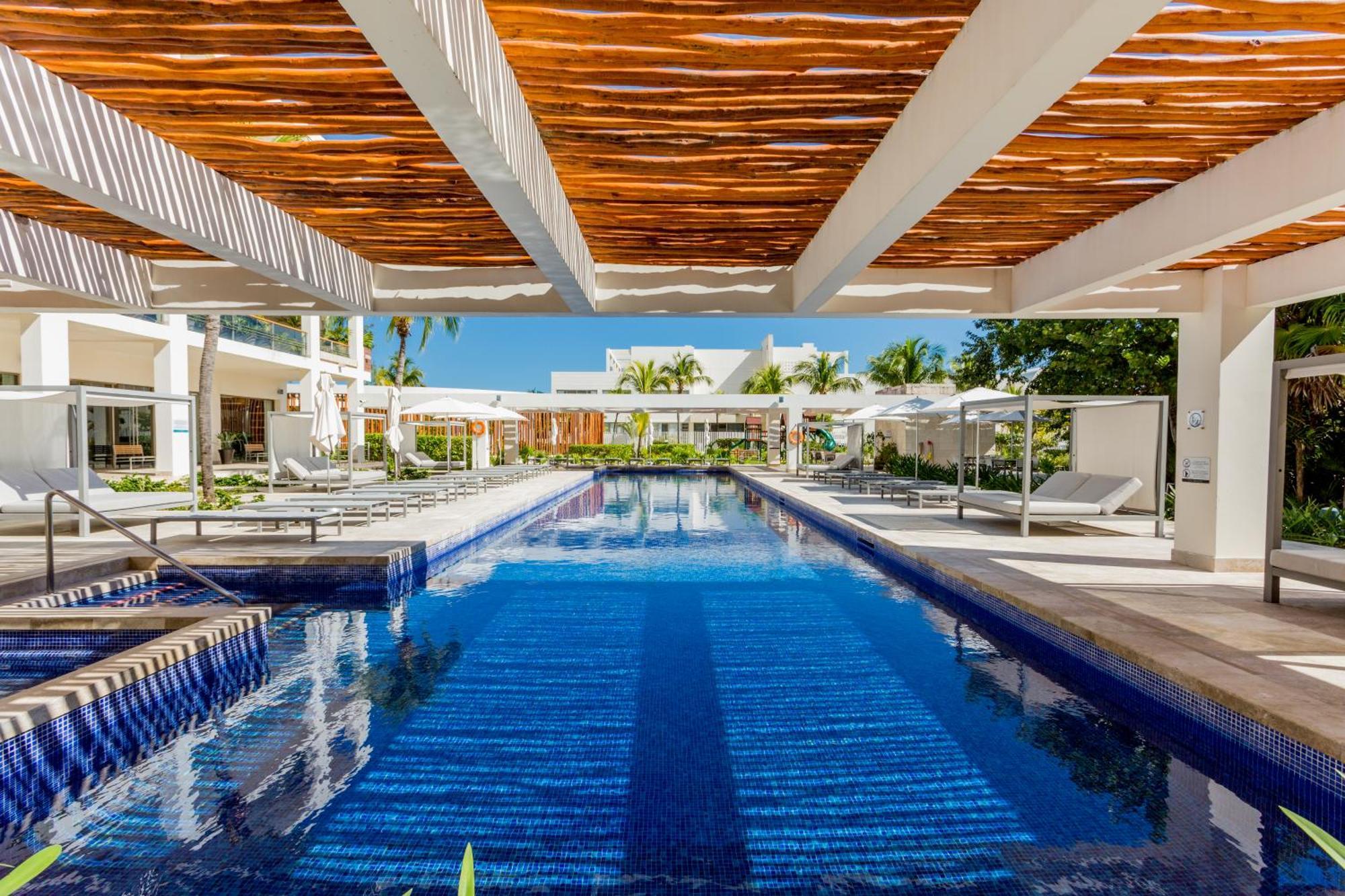 Luxury 2-bedroom With Club Access