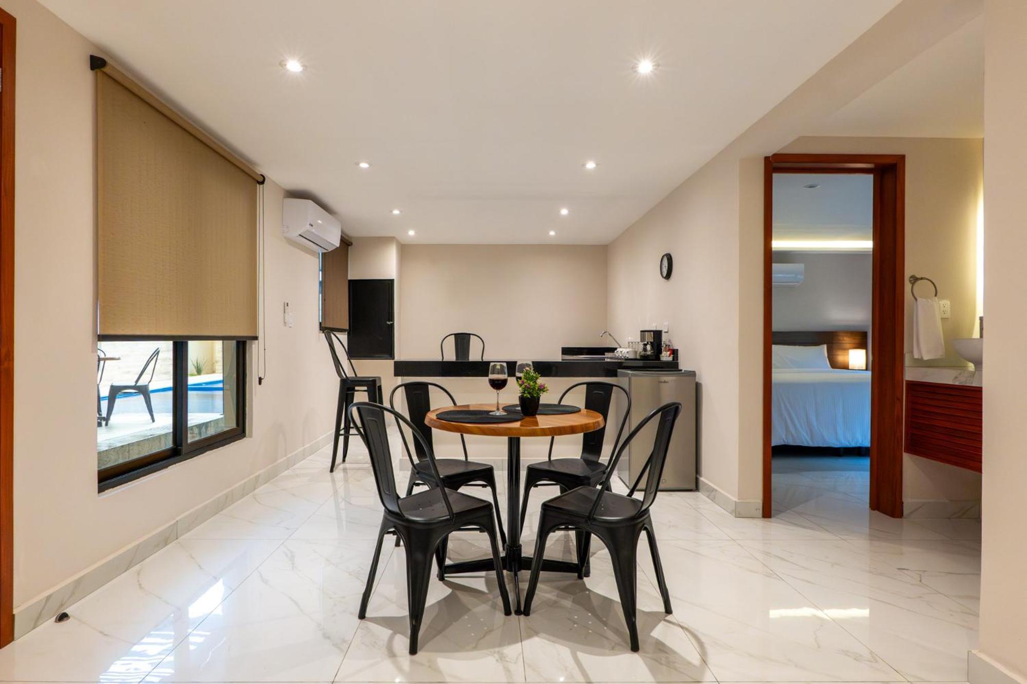 28 Hotel 3*