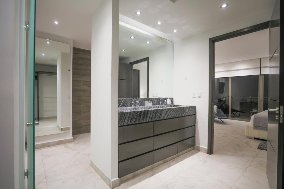 Luxury 3br Apt, Wifi 1gb, Laundry, Pools, Gym Cancún