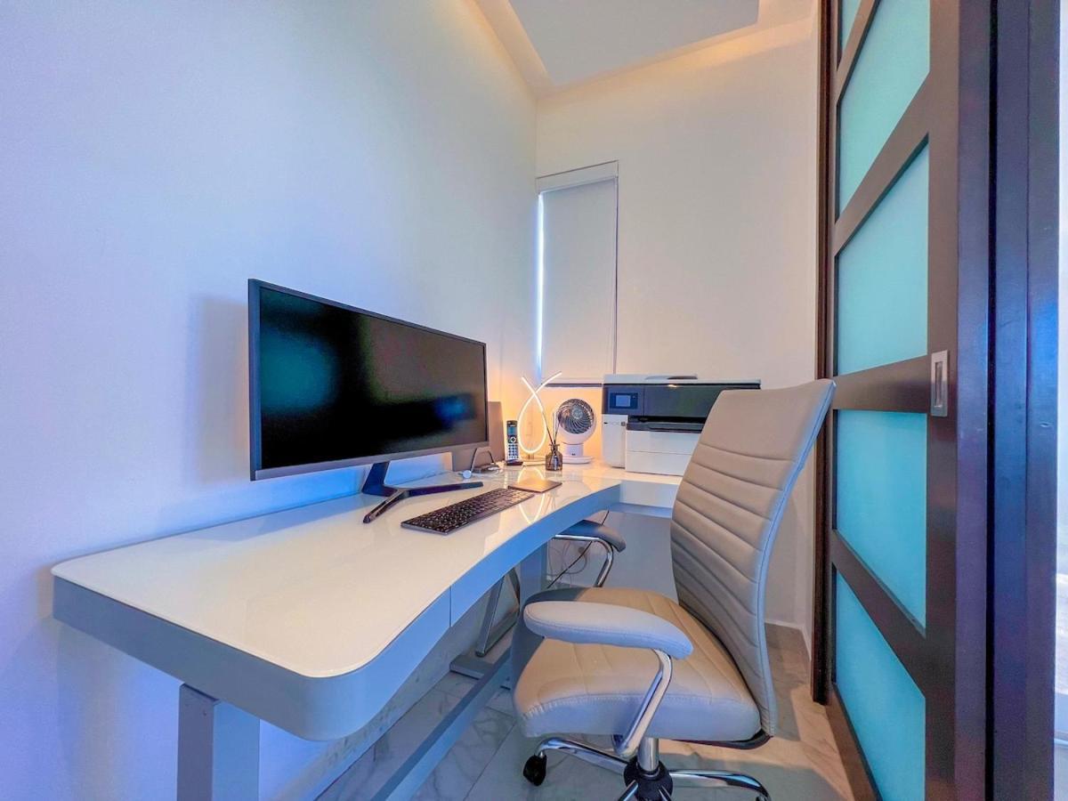 Luxury 3br Apt, Wifi 1gb, Laundry, Pools, Gym *