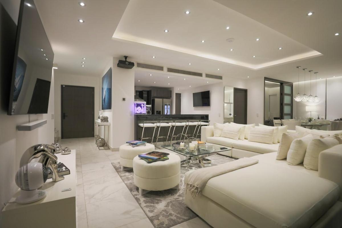 Apartamento Luxury 3br Apt, Wifi 1gb, Laundry, Pools, Gym Cancún