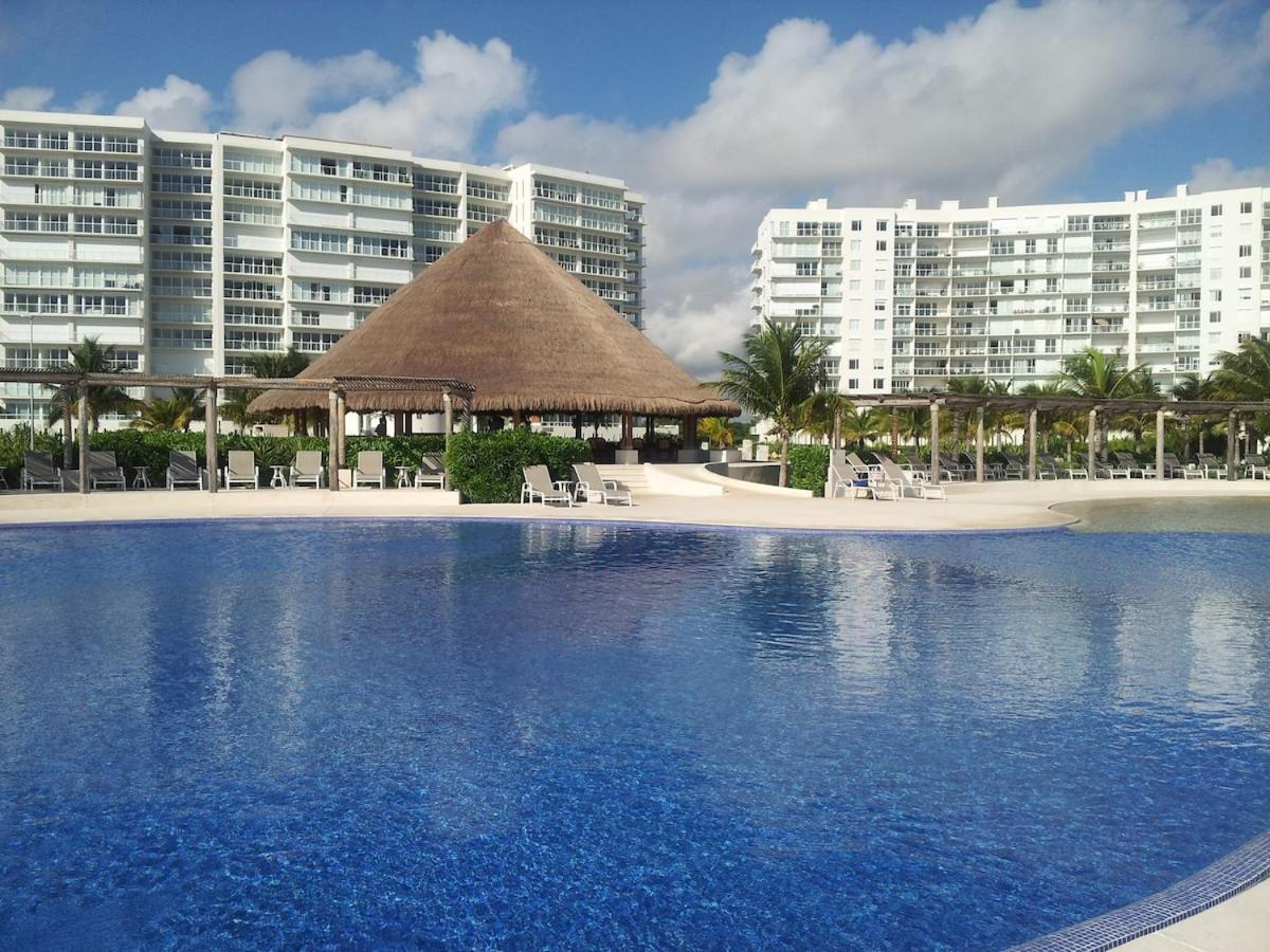 Punta Me Luxury Front & Ocean View In The Location Of Apartamento Cancún