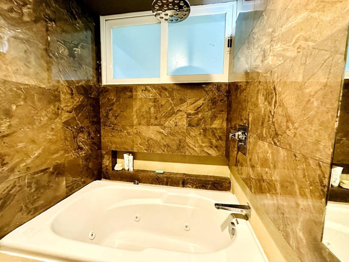 Punta Me Luxury Front & Ocean View In The Location Of Apartamento Cancún