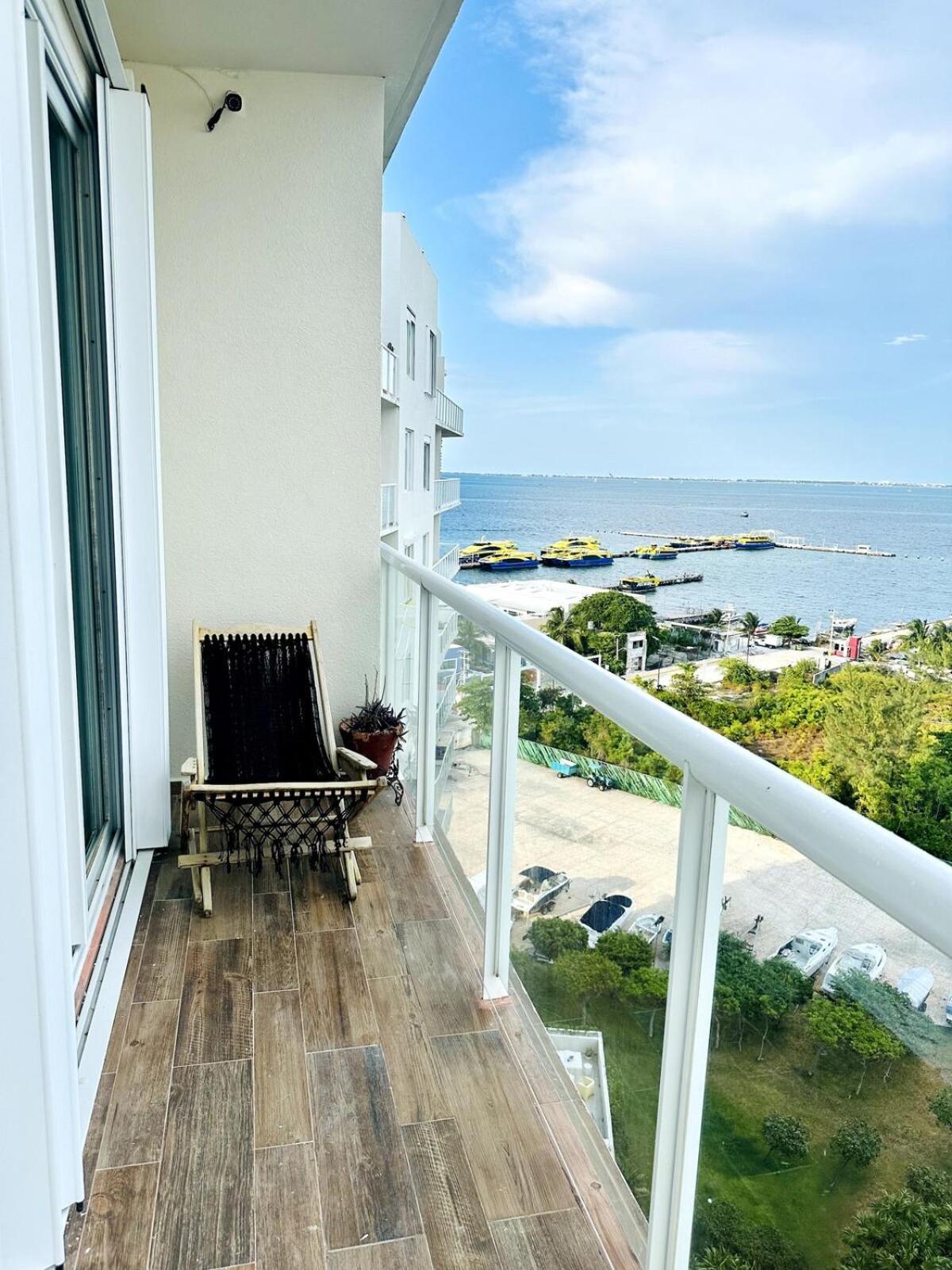 Punta Me Luxury Front & Ocean View In The Location Of