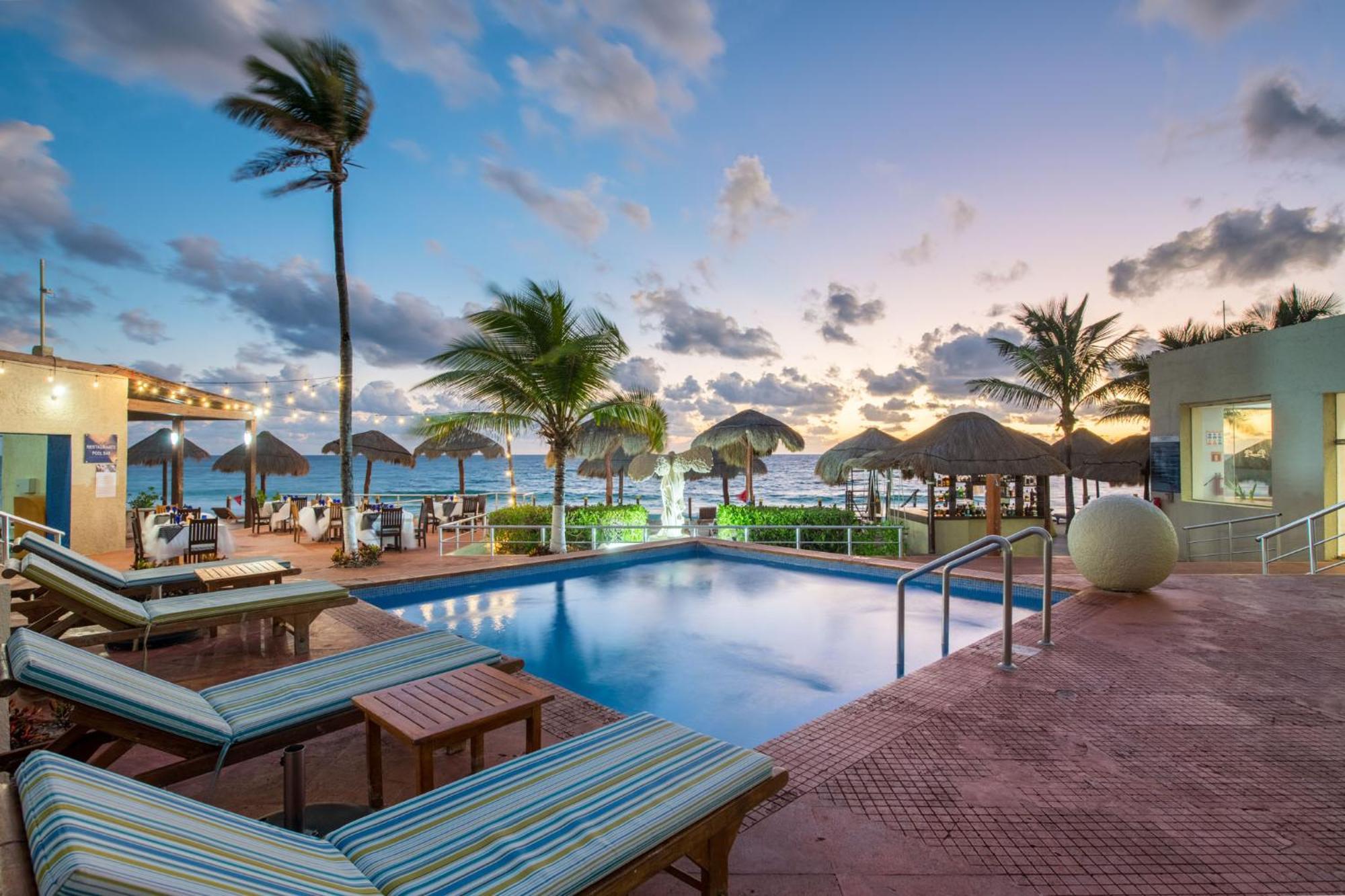 Club Regina Hotel 3*