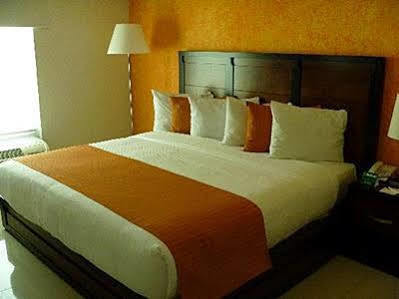 Comfort Aeropuerto 4* Cancún